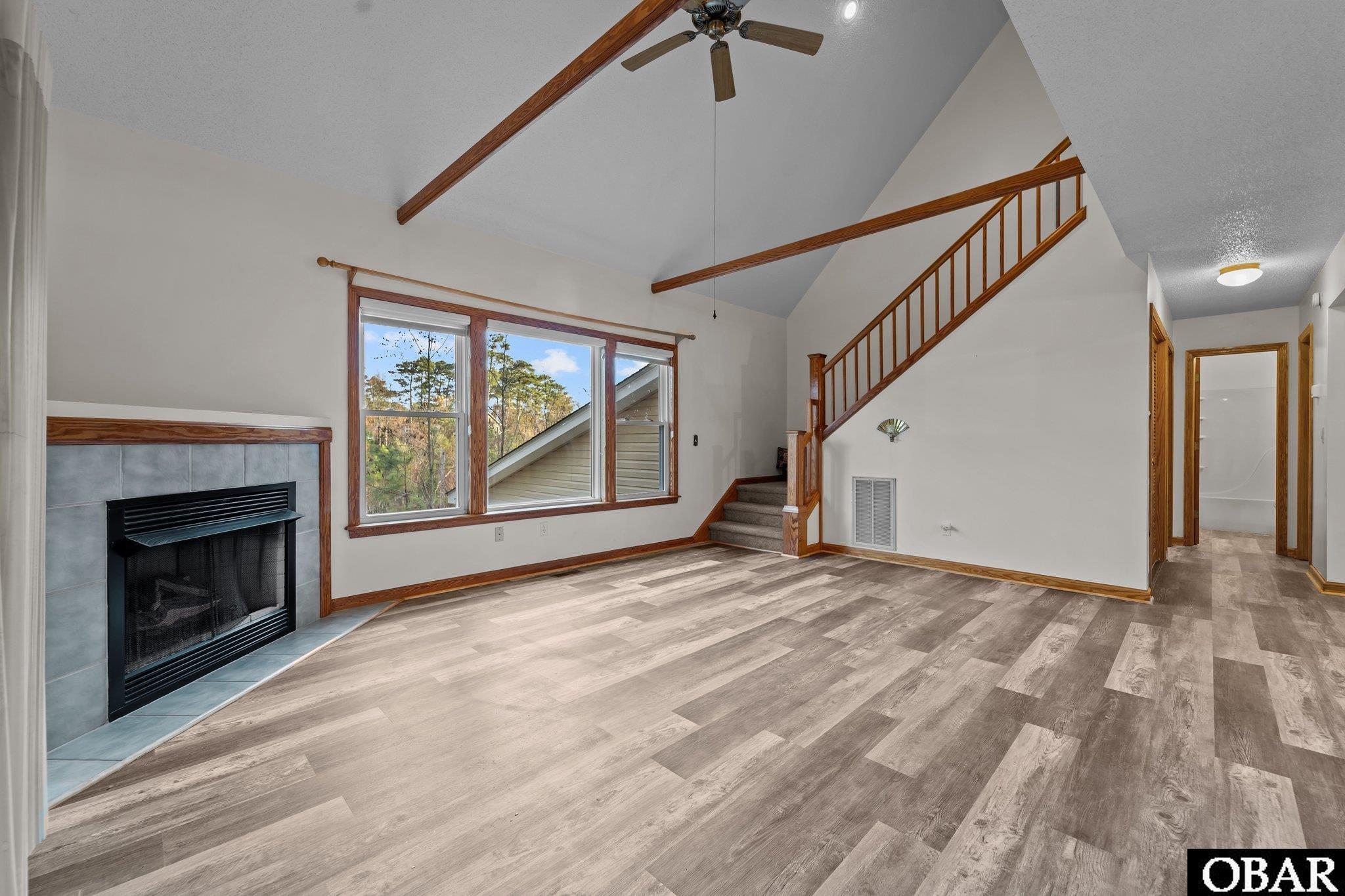 117 Cliffs Of Colington Road Kill Devil Hills, NC 27948 - Photo 4 of 22 Living Room