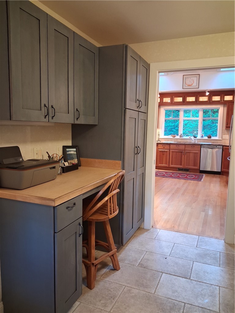 159 Longfellow Road Jamestown, RI 02835 - Photo 13 of 20 Gallery Image 13