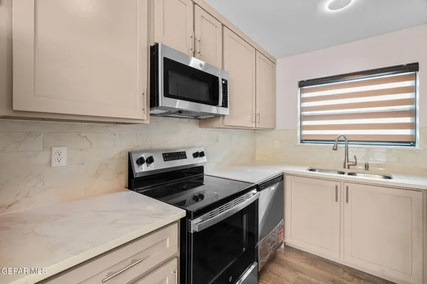 $260,000 | 4800 North Stanton Street, Unit 105, El Paso, TX 79902