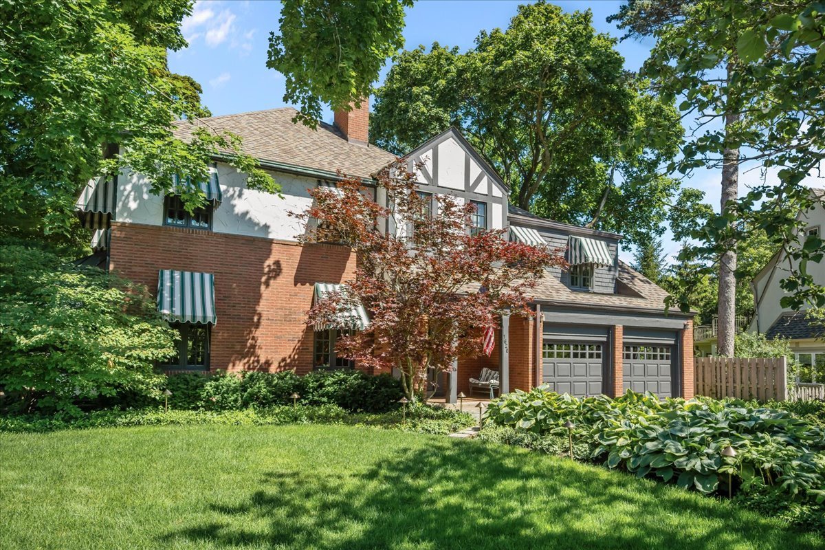 1620 Ravine Terrace Highland Park, IL 60035 - Photo 2 of 24
