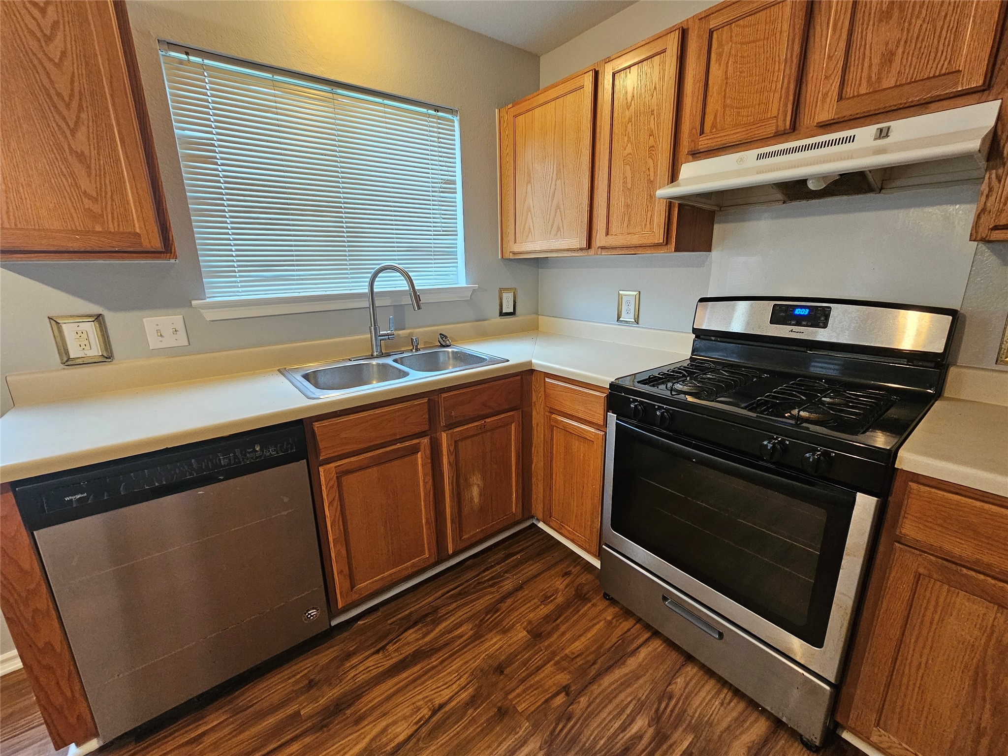 149 Buttercup Way Kyle, TX 78640 - Photo 10 of 31 Gallery Image 10