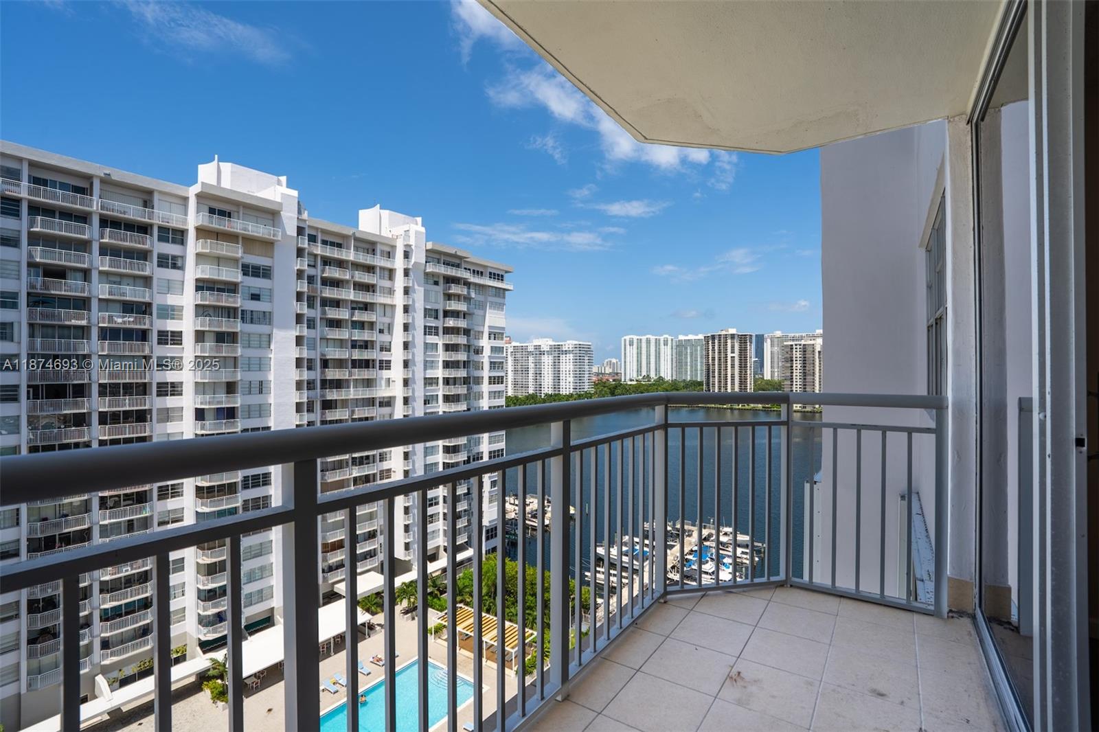 18041 Biscayne Boulevard, Unit 1404 Aventura, FL 33160 - Photo 18 of 22
