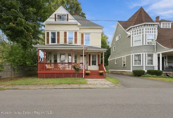 $649,900 | 6 St James Court, Kingston, NY 12401