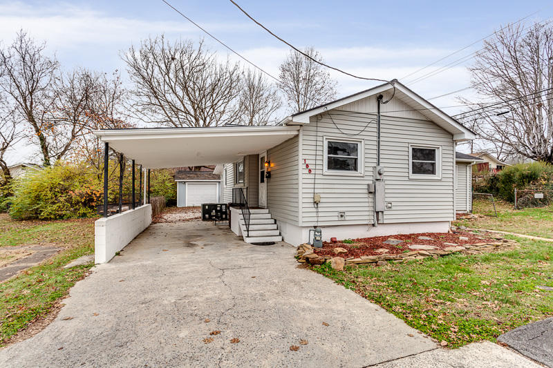 100 Townsend Road Oak Ridge, TN 37830 - Photo 2 of 28 001171208-1-100townsendrdoakridgetn-SMAL