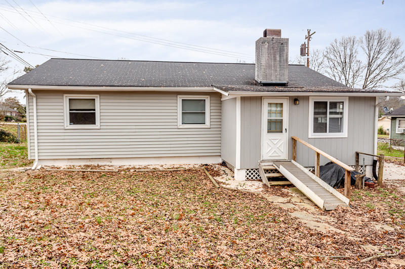 100 Townsend Road Oak Ridge, TN 37830 - Photo 23 of 28 028171208-1-100townsendrdoakridgetn-SMAL