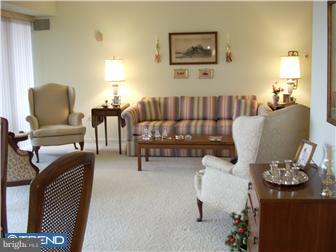 2300 Riddle Avenue, Unit 402 Wilmington, DE 19806 - Photo 3 of 10 Living Room