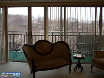 2300 Riddle Avenue, Unit 402 Wilmington, DE 19806 - Photo 6 of 10 Living Room
