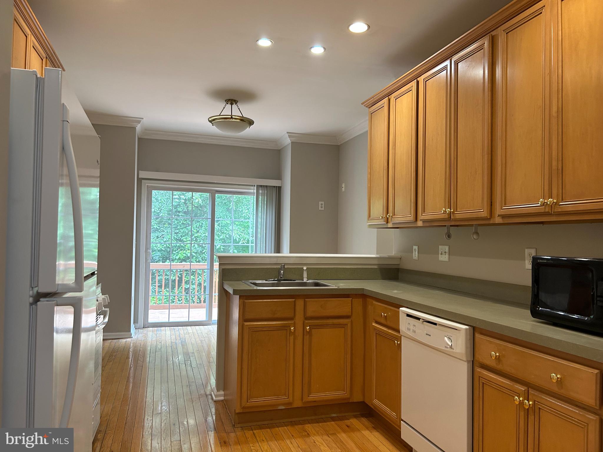 105 Castleton Road Riverside, NJ 08075 - Photo 7 of 32