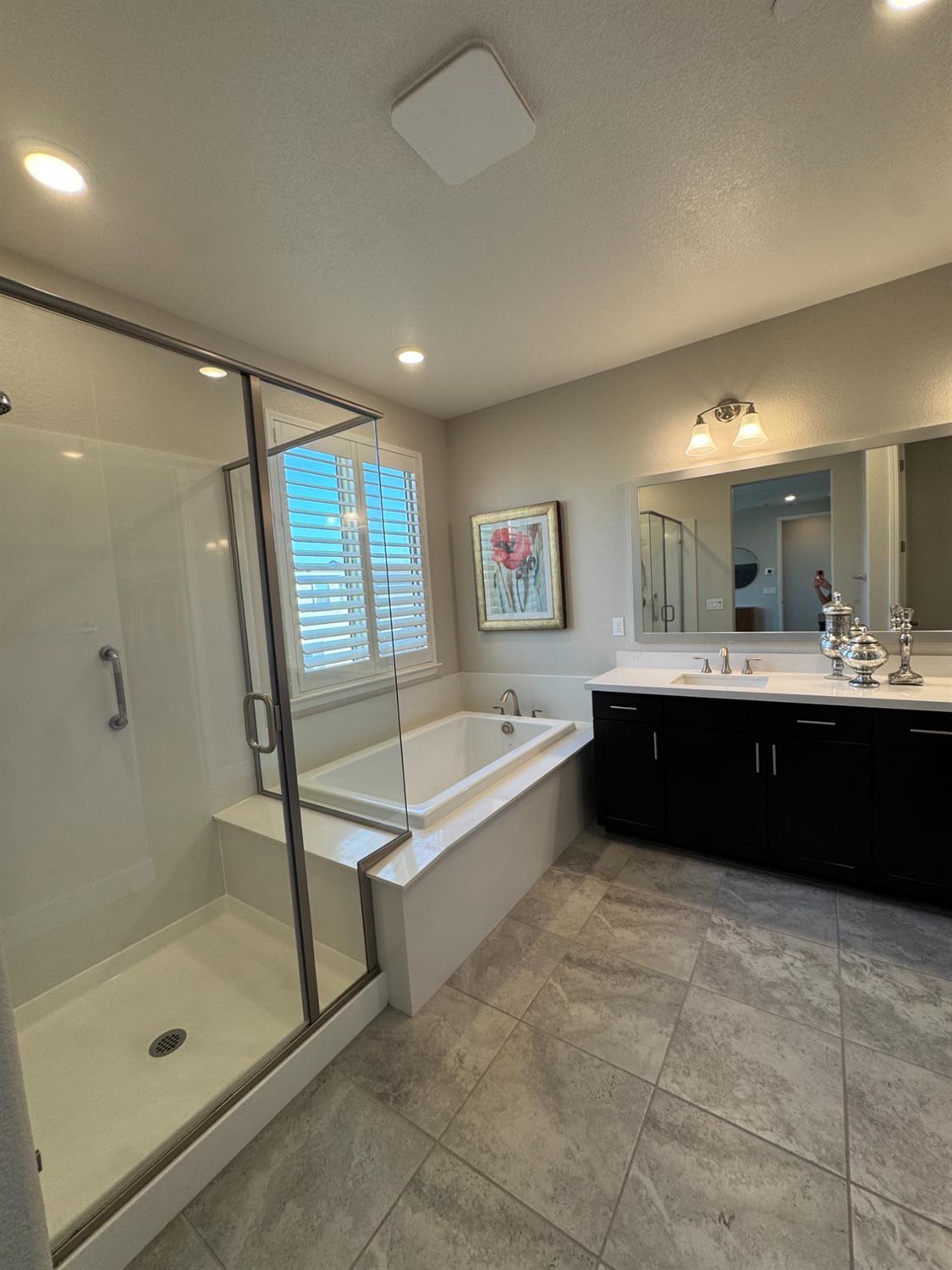 7009 Fox Trot Way Roseville, CA 95747 - Photo 18 of 42 Master bathroom