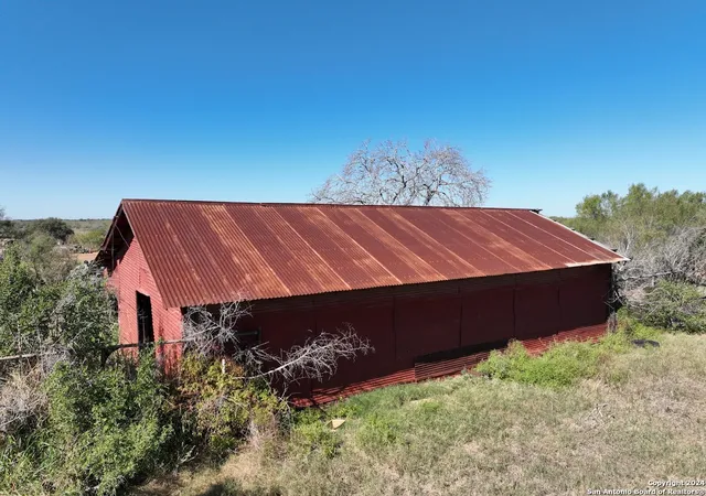 $260,000 | 119 Hidden Lane, Jourdanton, TX 78026