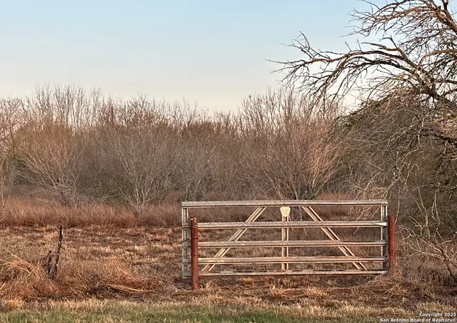 $260,000 | 119 Hidden Lane, Jourdanton, TX 78026