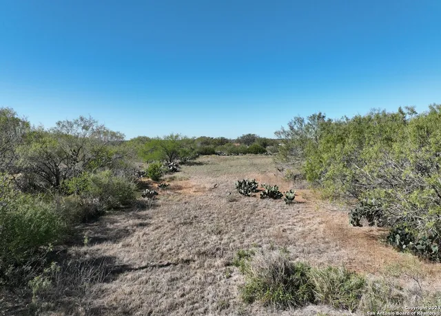 $260,000 | 119 Hidden Lane, Jourdanton, TX 78026