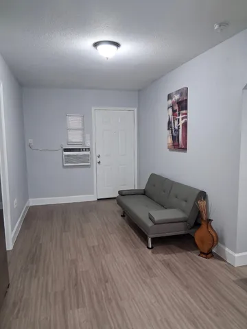 $999 | 5304 Arapahoe Street, Unit 2, Houston, TX 77020