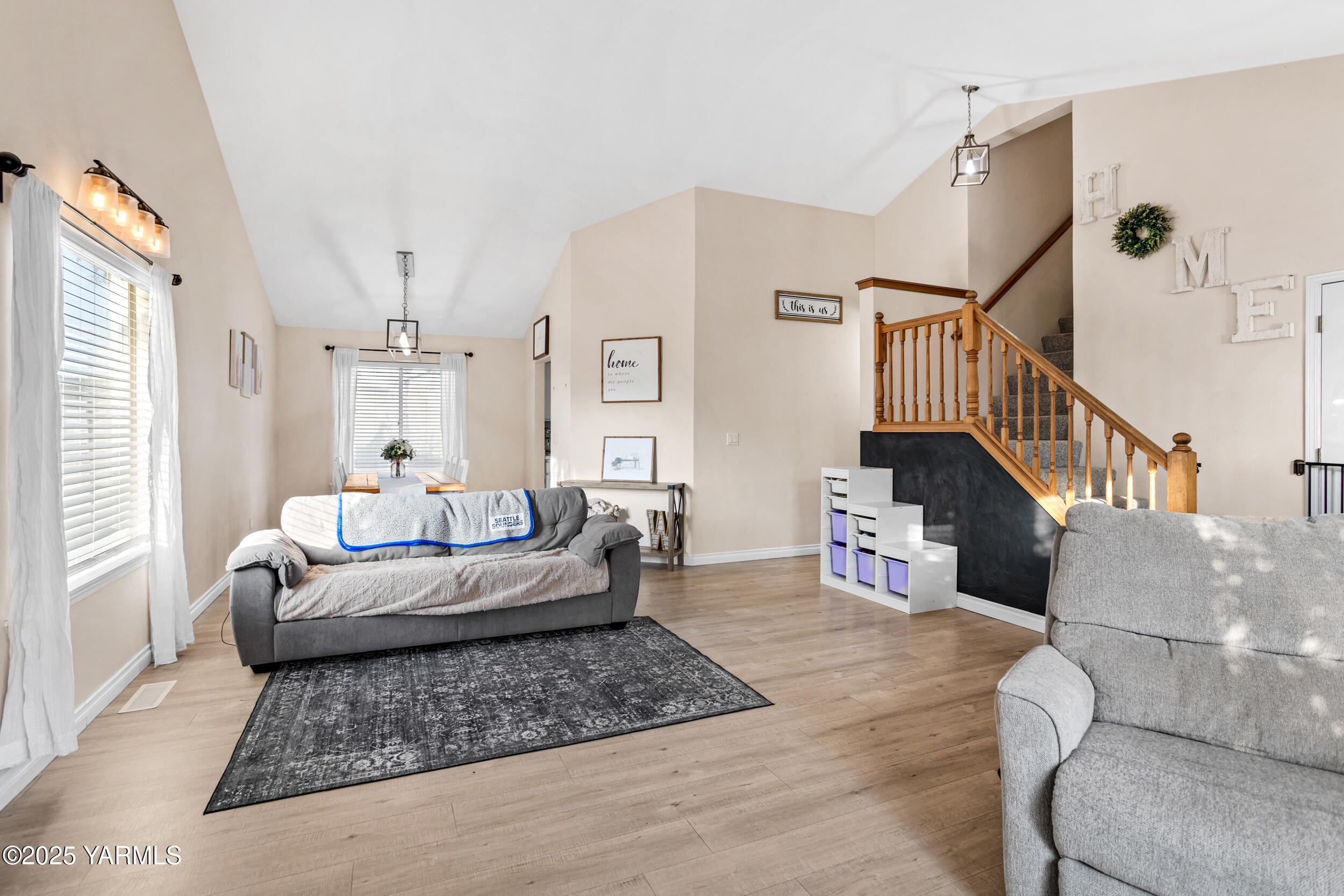 6409 Terry Avenue Yakima, WA 98908 - Photo 5 of 35 6409Terry_04