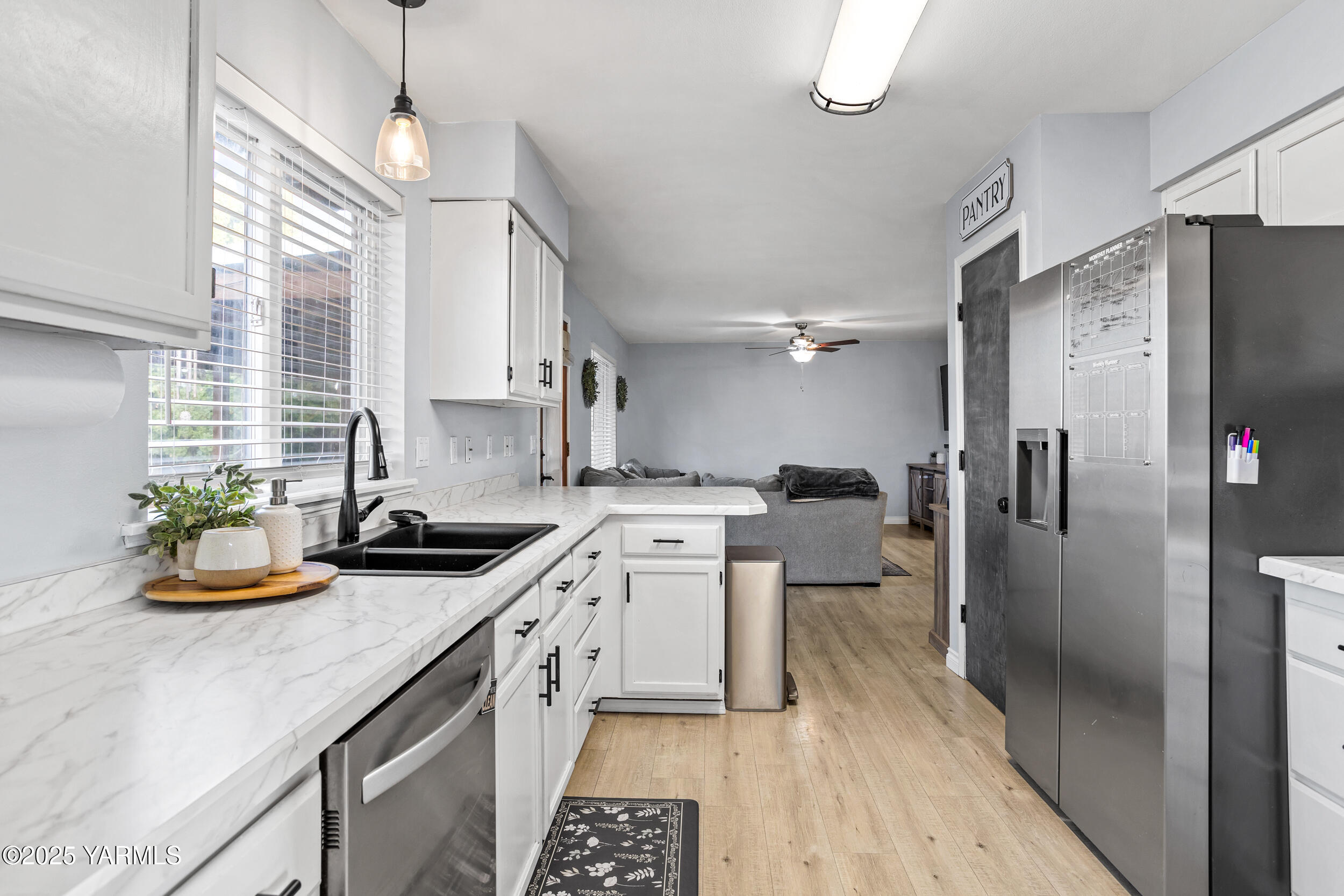 6409 Terry Avenue Yakima, WA 98908 - Photo 10 of 35 6409Terry_09