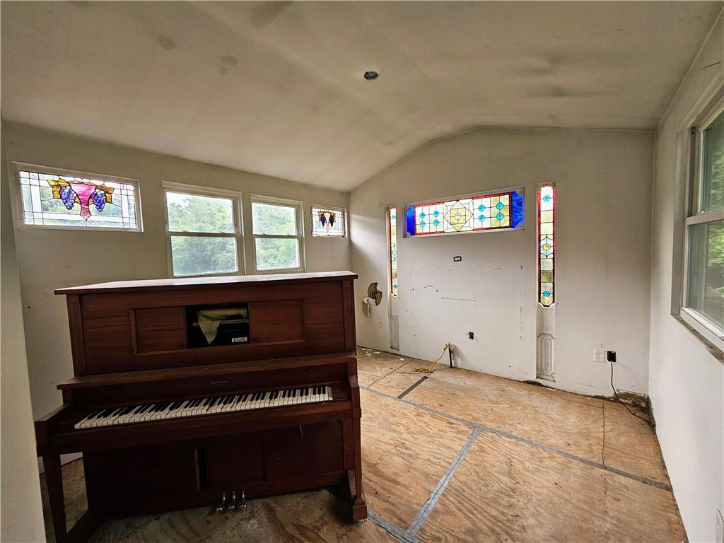 826 Parkwood Road Pittsburgh, PA 15210 - Photo 16 of 37