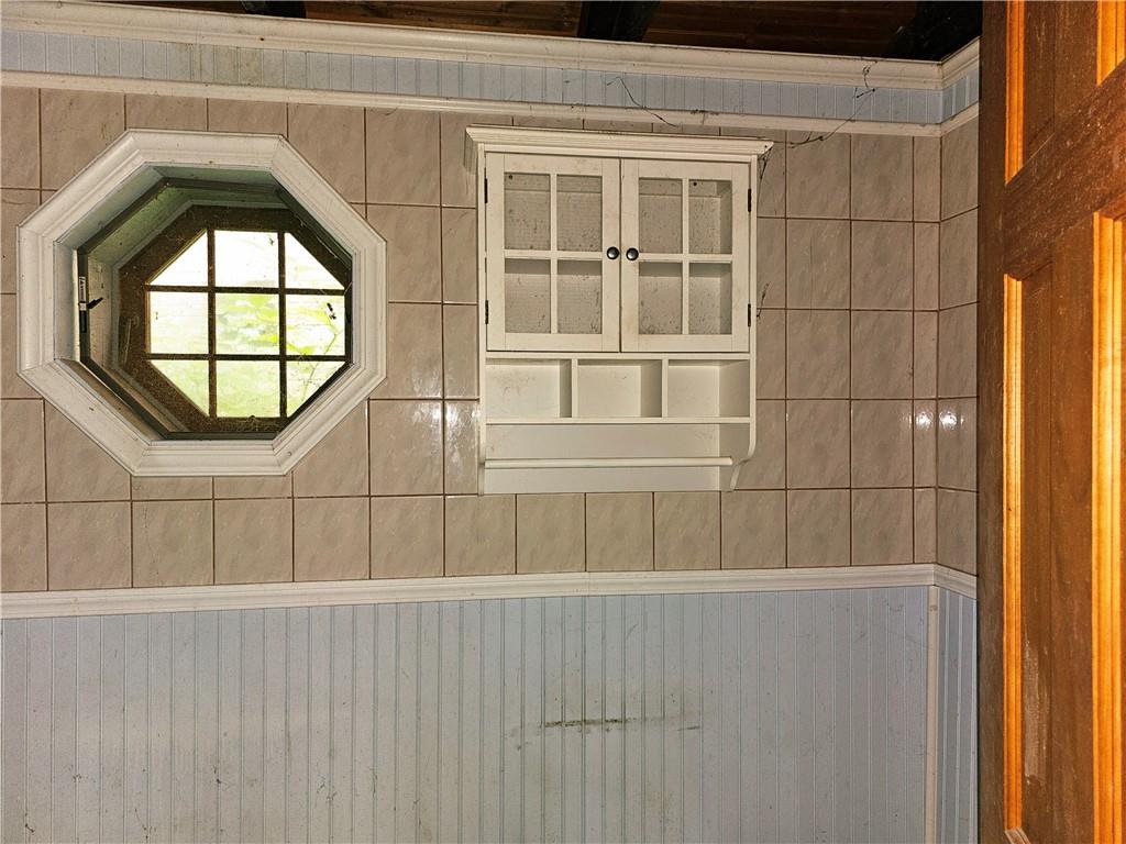 826 Parkwood Road Pittsburgh, PA 15210 - Photo 26 of 37