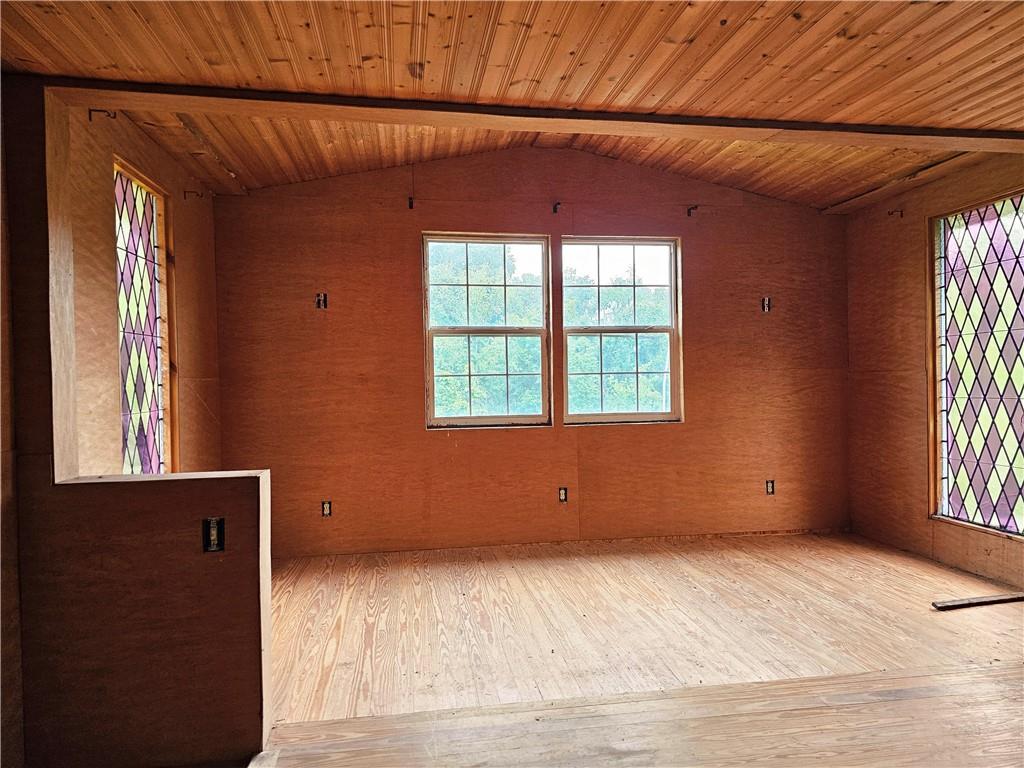 826 Parkwood Road Pittsburgh, PA 15210 - Photo 8 of 37