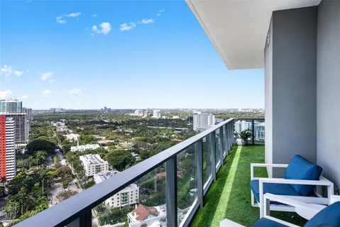 $799,000 | 1451 Brickell Avenue, Unit 2704, Miami, FL 33131