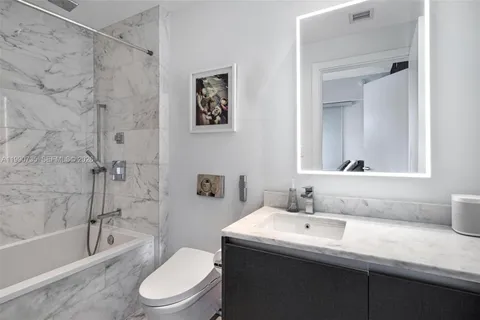 $799,000 | 1451 Brickell Avenue, Unit 2704, Miami, FL 33131