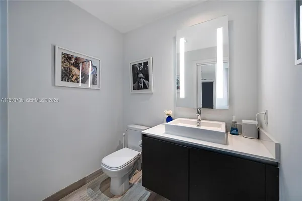 $799,000 | 1451 Brickell Avenue, Unit 2704, Miami, FL 33131