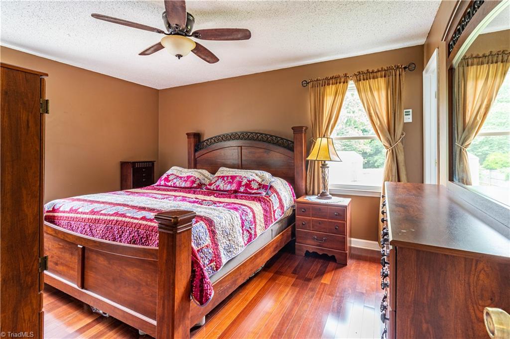 6104 Hunters Ridge Drive Lexington, NC 27295 - Photo 4 of 29 Gallery Image 4