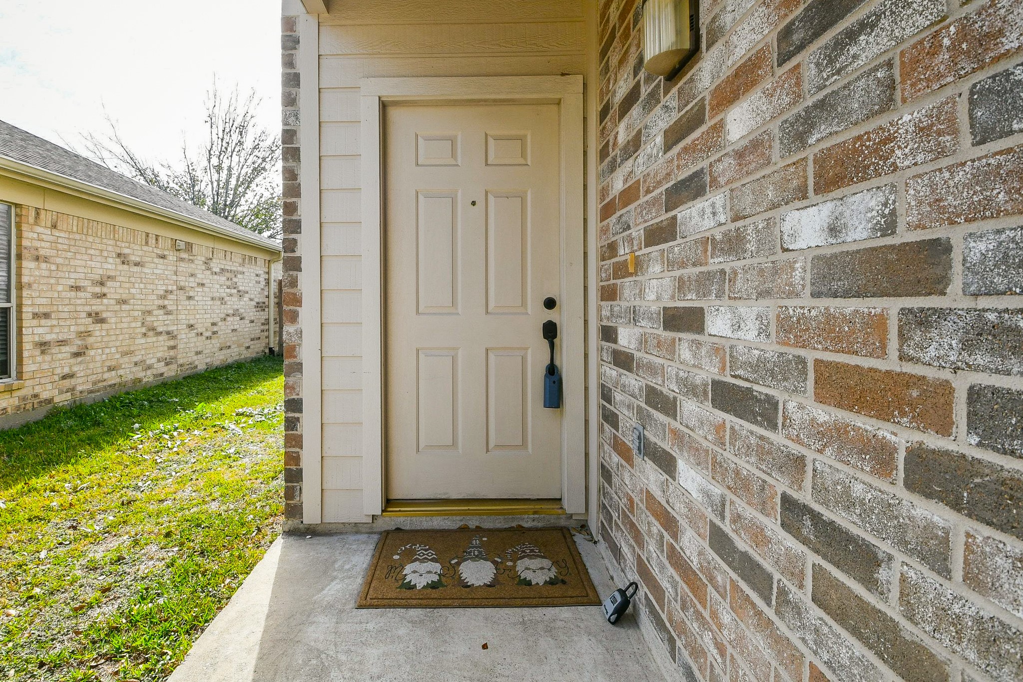 24219 Camillia Ridge Way Katy, TX 77493 - Photo 3 of 32 a view of small space