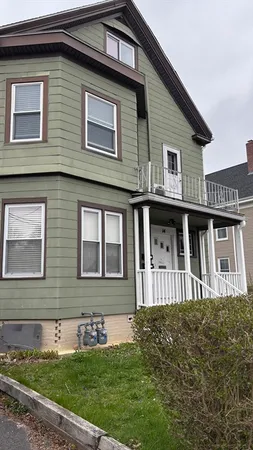 $2,500 | 14 Cleveland Avenue, Unit 2, Brockton, MA 02301