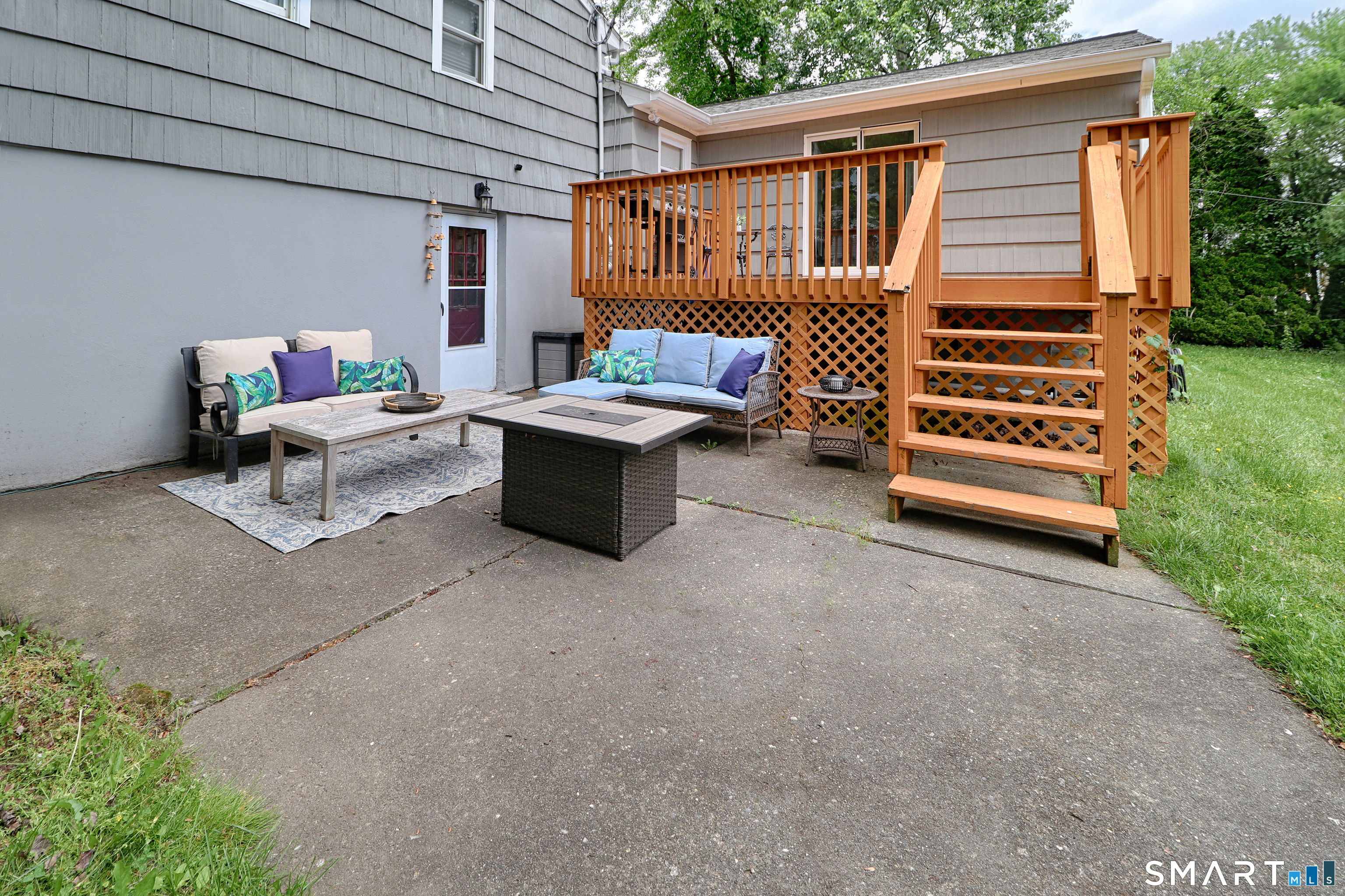163 Windsor Road Fairfield, CT 06824 - Photo 27 of 31