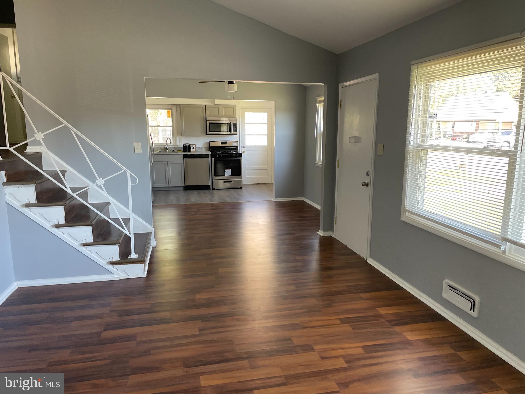 3610 Courtleigh Drive Randallstown, MD 21133 - Photo 3 of 23 LIVING ROOM