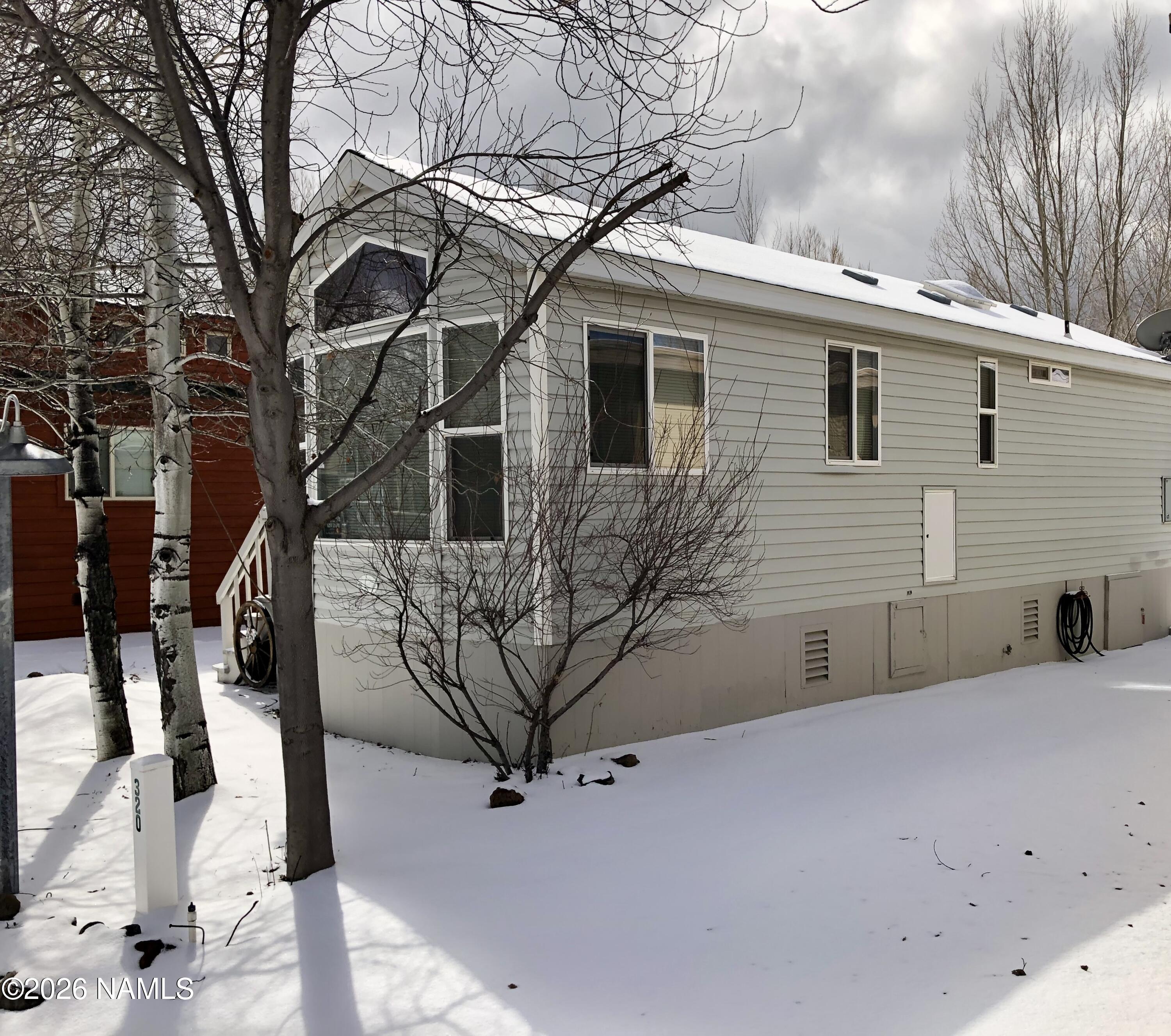 17550 South Munds Ranch Road, Unit 320 Munds Park, AZ 86017 - Photo 3 of 8 Side of the home