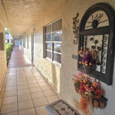 $2,000 | 200 Southeast 5th Avenue, Unit 307, Dania Beach, FL 33004