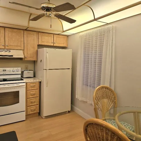 $2,000 | 200 Southeast 5th Avenue, Unit 307, Dania Beach, FL 33004