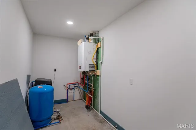 $349,900 | 6517 Highway Vv, Licking, MO 65542