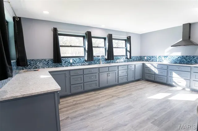 $349,900 | 6517 Highway Vv, Licking, MO 65542