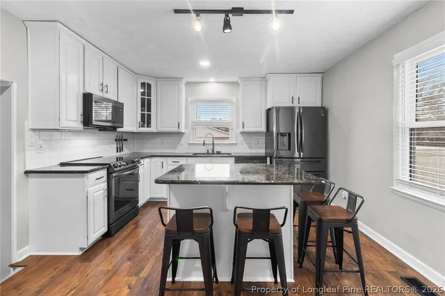 $269,900 | 7044 Timbercroft Lane, Fayetteville, NC 28314