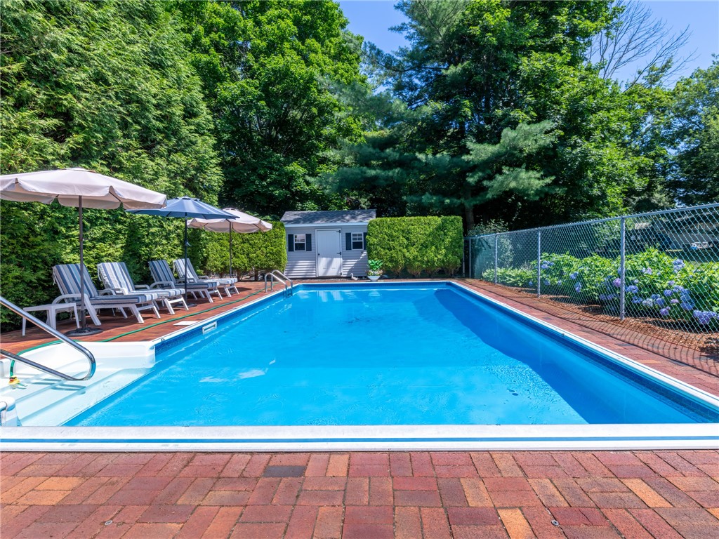 10 Ridgefield Drive East Greenwich, RI 02818 - Photo 31 of 38