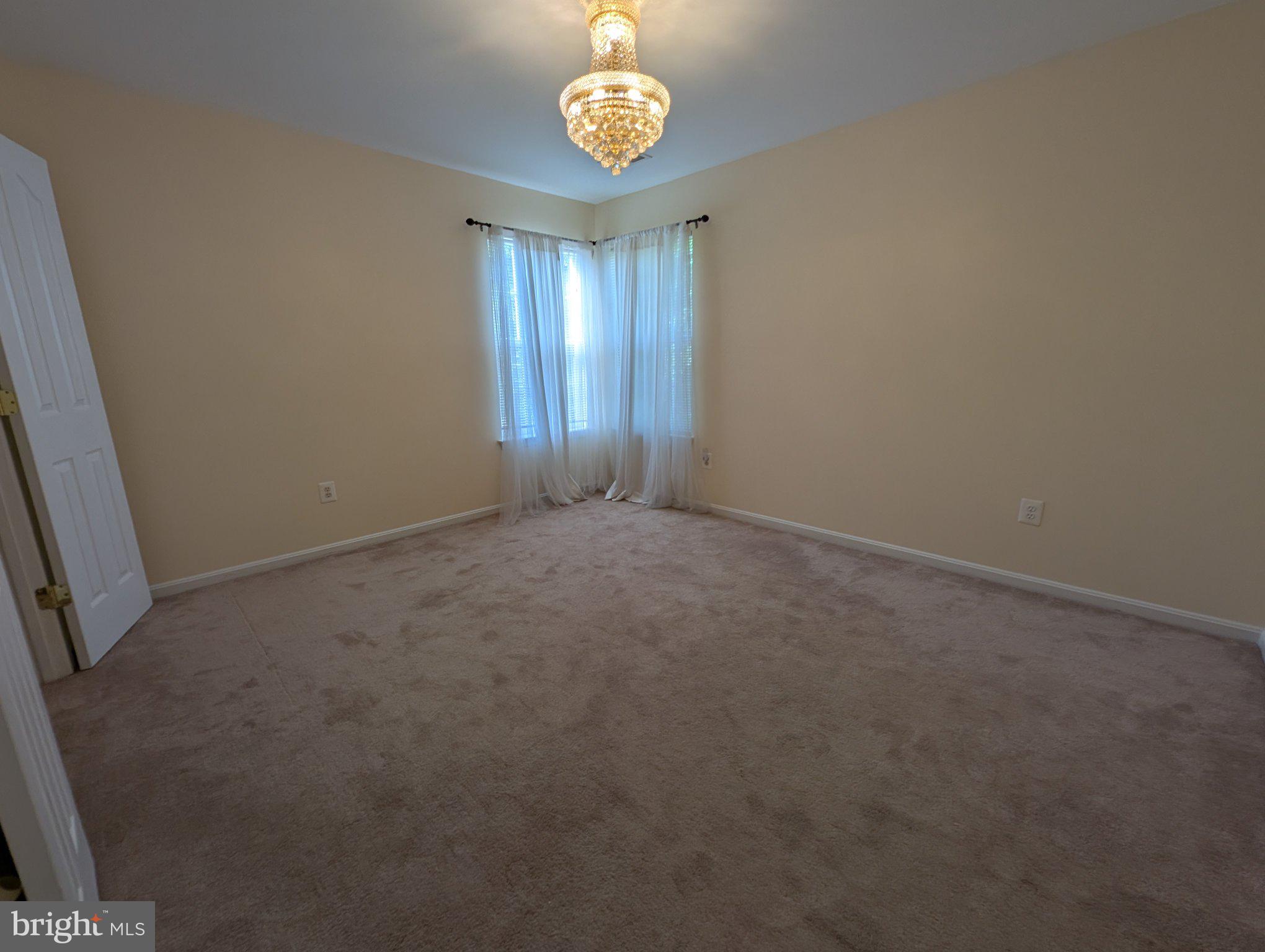 13003 Alpenhorn Way Silver Spring, MD 20904 - Photo 50 of 70 Spacious room with elegant lighting.