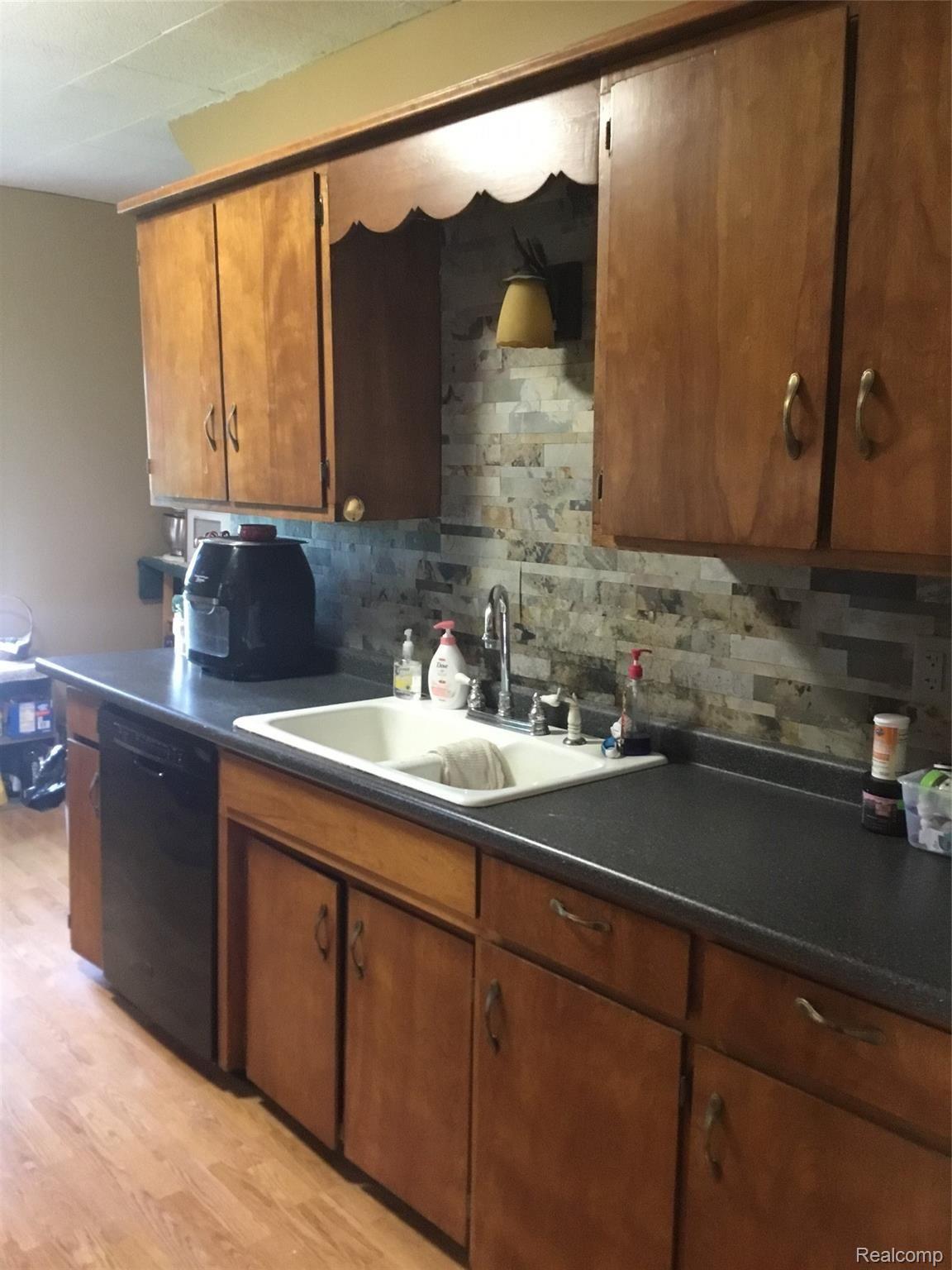 3762 Oak Grove Road North Branch, MI 48461 - Photo 5 of 27 5.JPG