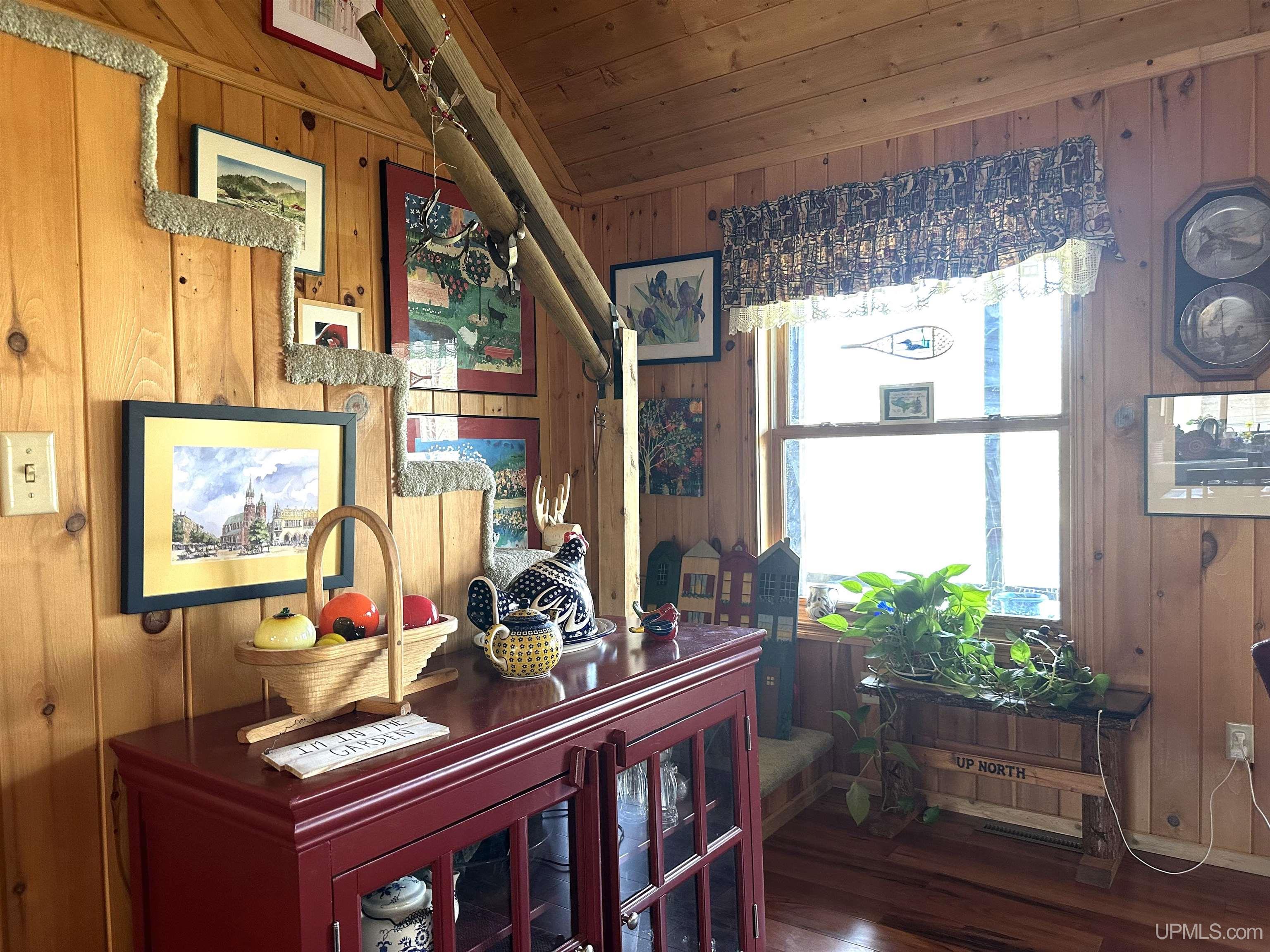 9510 32 Road Rapid River, MI 49878 - Photo 8 of 49 Gallery Image 8