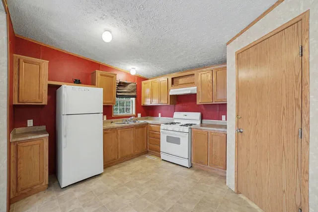 $200,000 | 9912 South Mission Road, Shepherd, MI 48883