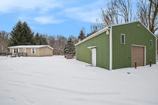 $200,000 | 9912 South Mission Road, Shepherd, MI 48883