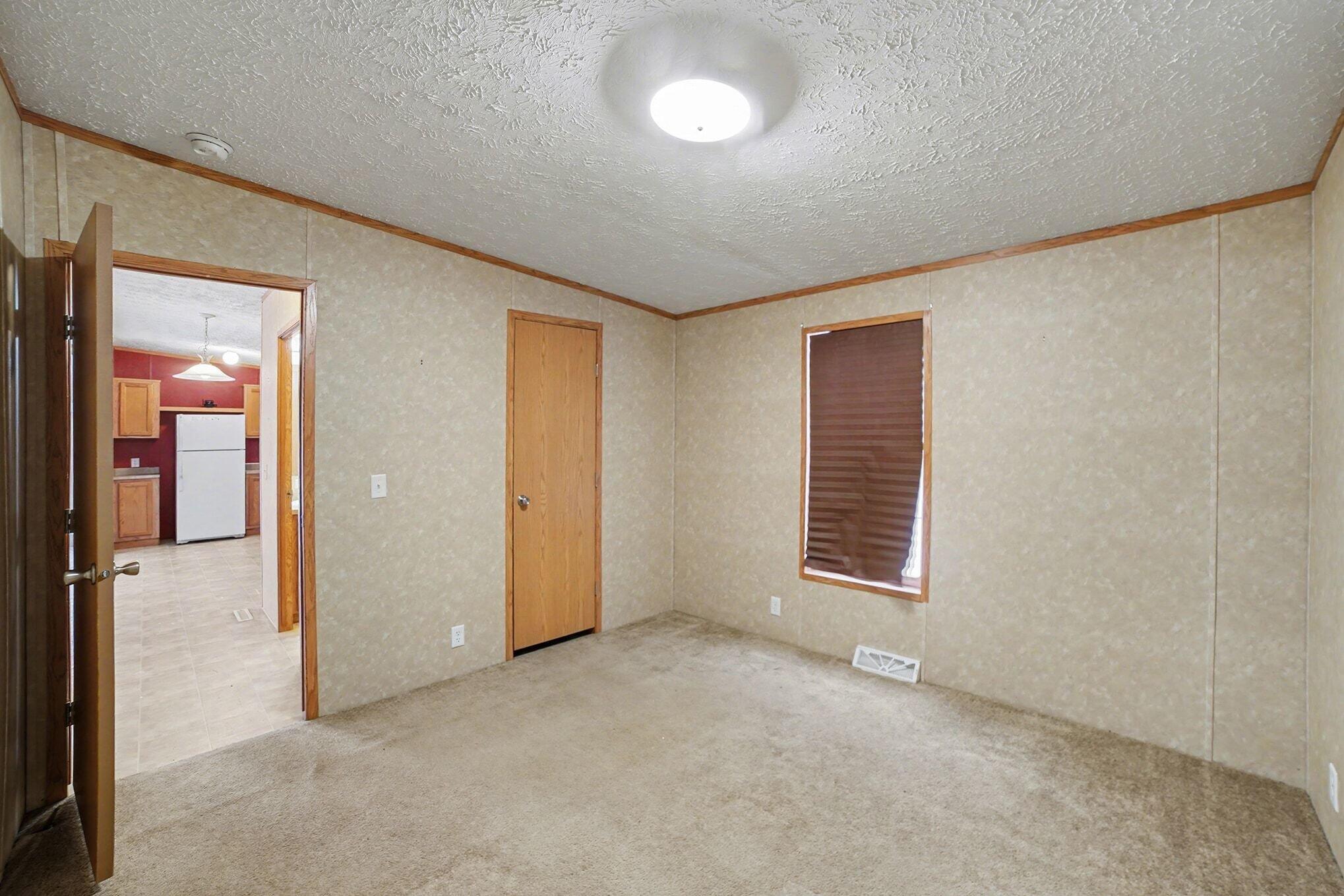 9912 South Mission Road Shepherd, MI 48883 - Photo 10 of 27 016_file_5969