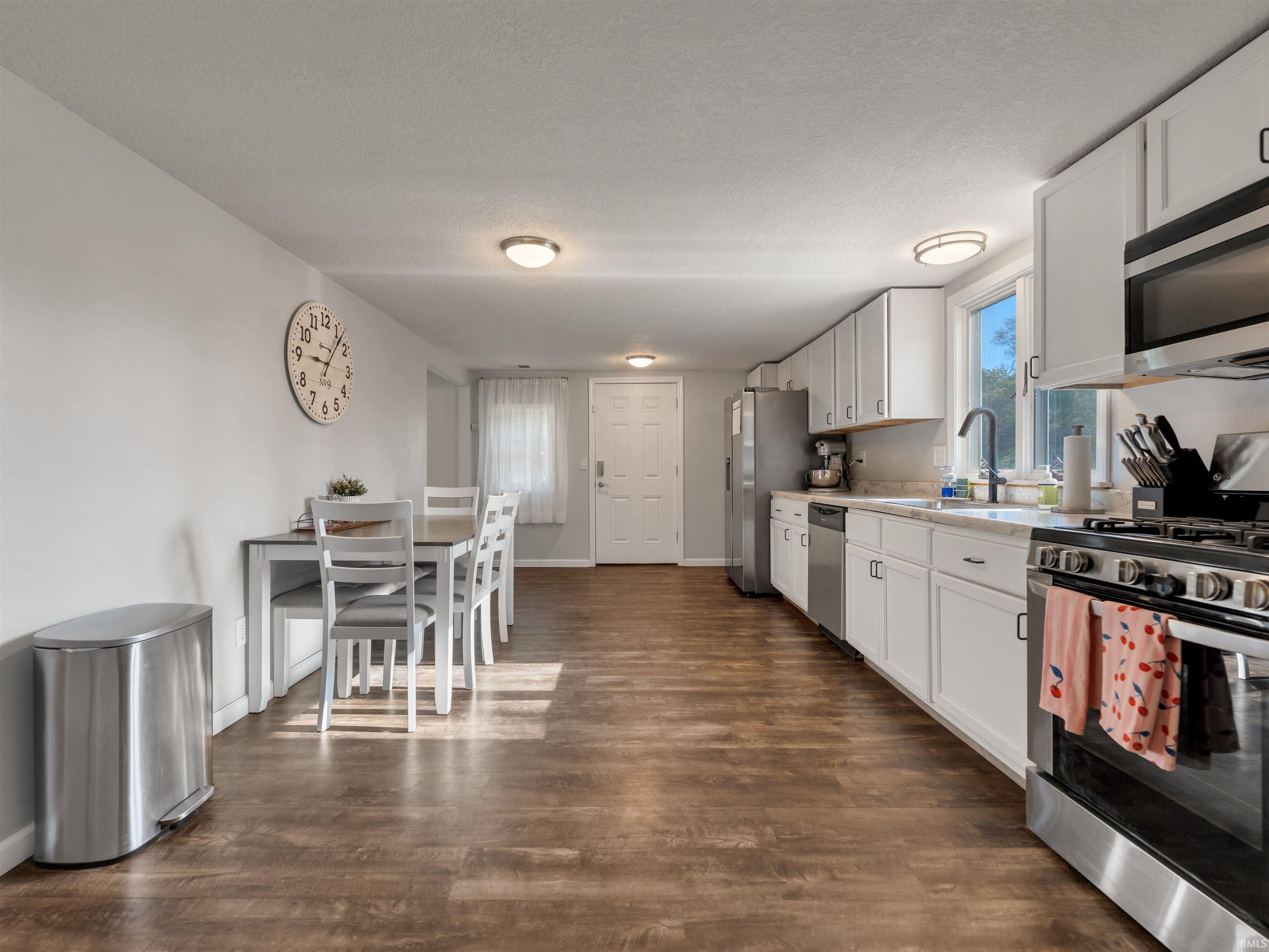 655 West Walnut Street Waterloo, IN 46793 - Photo 9 of 24