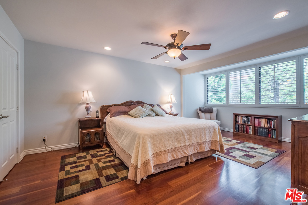 13224 Admiral Avenue, Unit D Marina del Rey, CA 90292 - Photo 14 of 28