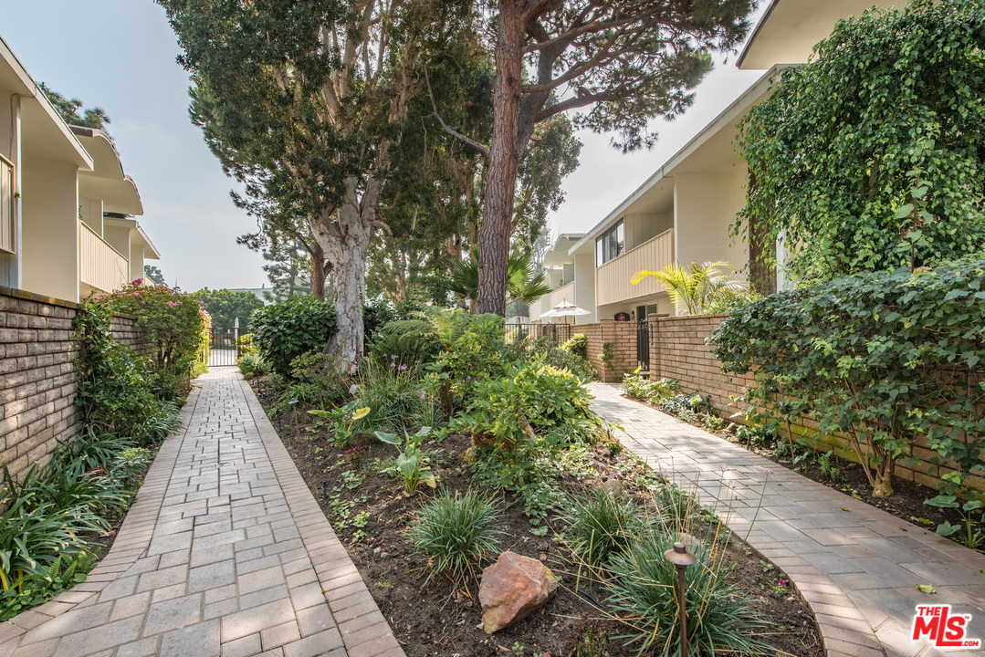 13224 Admiral Avenue, Unit D Marina del Rey, CA 90292 - Photo 27 of 28
