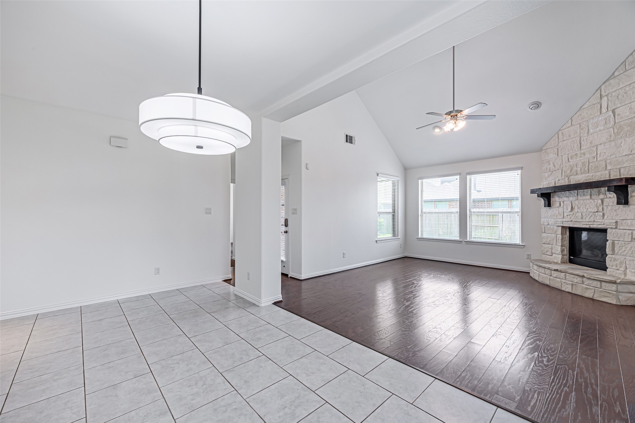 23635 Kingston Ridge Way Katy, TX 77493 - Photo 12 of 36 Breakfast area right off of the living space