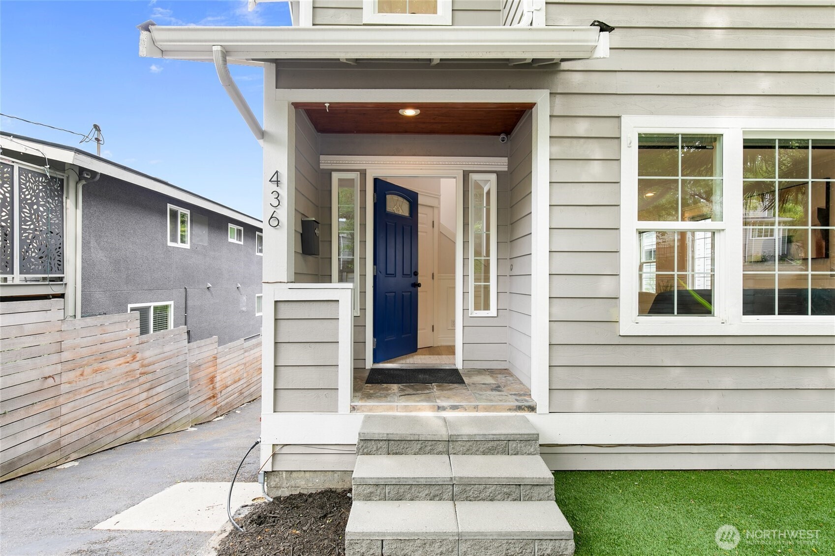 436 27th Avenue East Seattle, WA 98112 - Photo 2 of 40