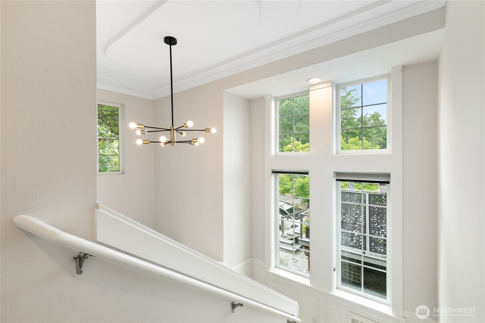 436 27th Avenue East Seattle, WA 98112 - Photo 23 of 40