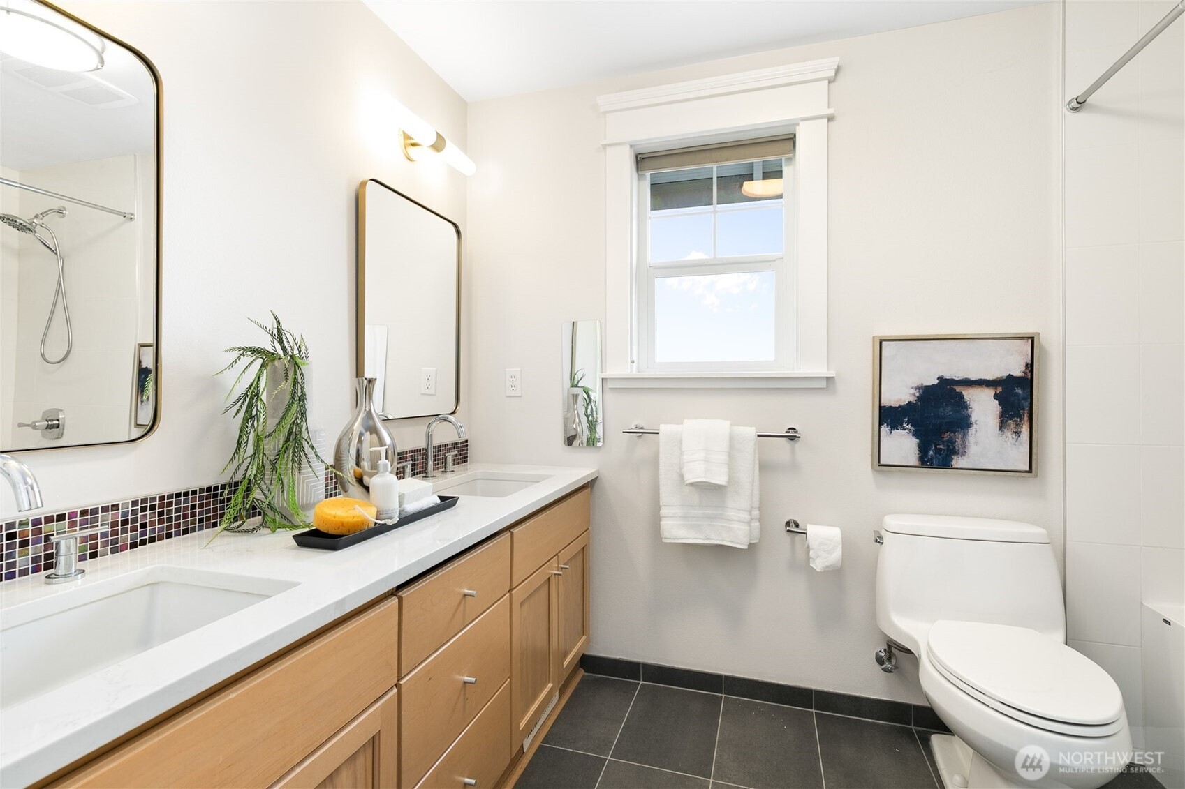 436 27th Avenue East Seattle, WA 98112 - Photo 32 of 40